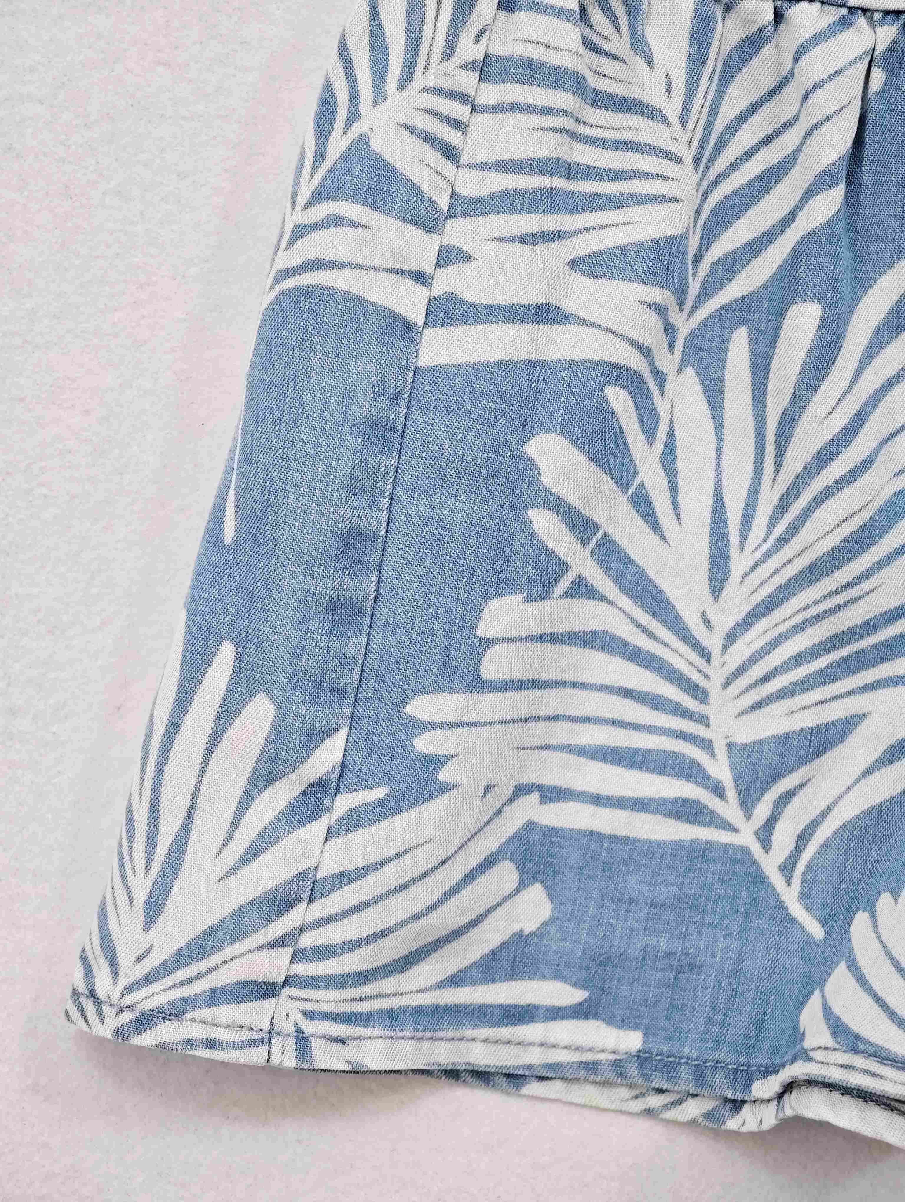 Lightweight TENCEL fabric with clean side seam finish