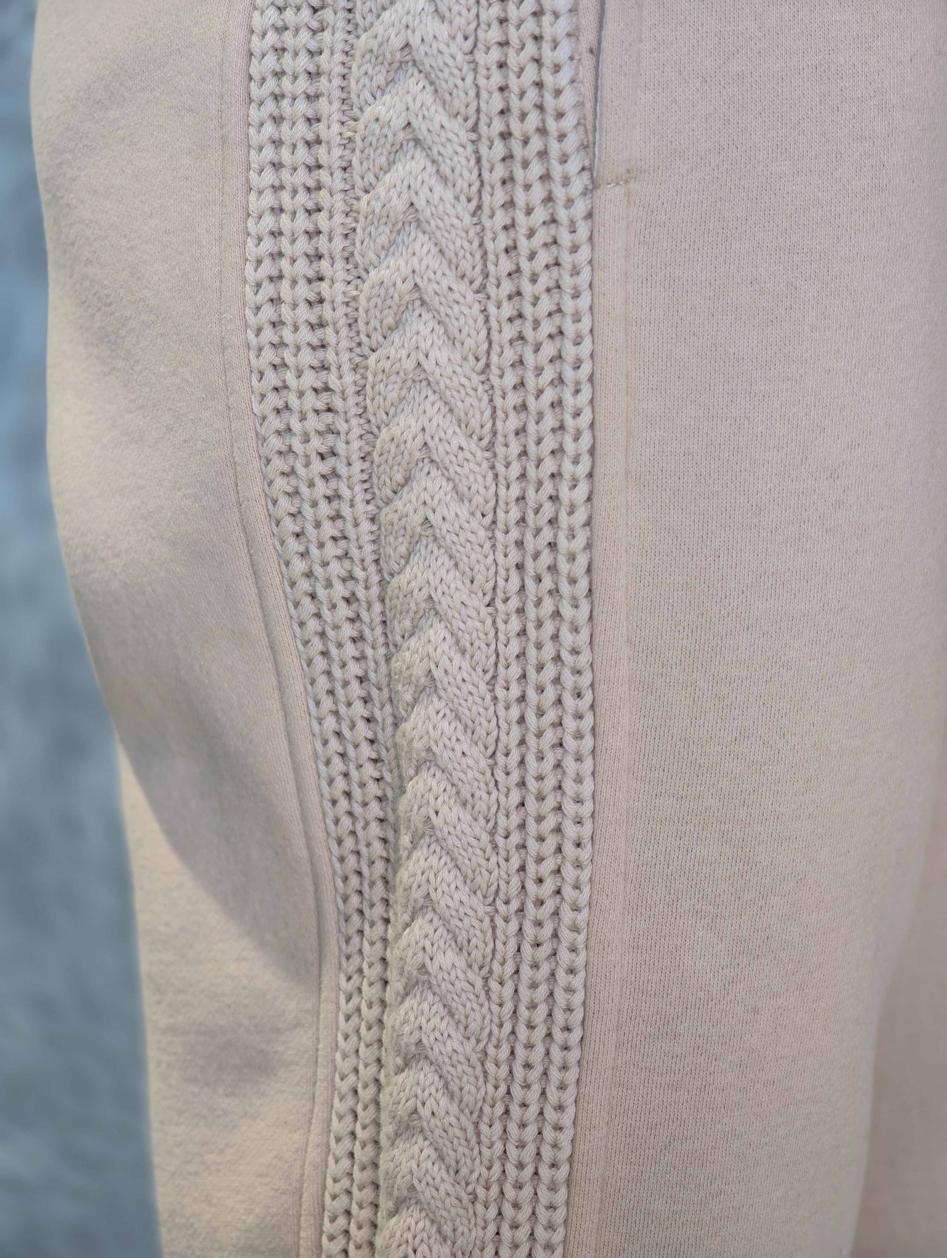 Cable-knit trim detail on cotton polyester fleece sweatpants