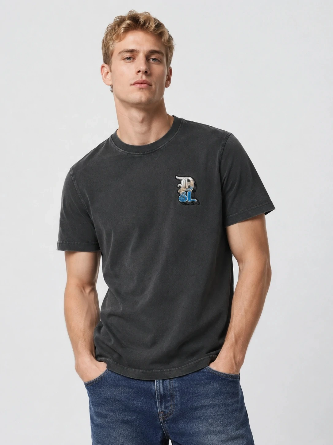Washed charcoal cotton T-shirt with embroidered chest emblem