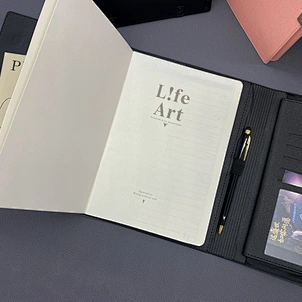 Business Planner
3 folding Leather Agenda
Paper Bound Notebook