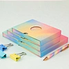 Mit individuell bedruckten Notizbuch-Geschenksets von Slide Box