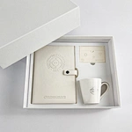 Coffret cadeau de luxe en PU blanc A5 avec tasse en céramique et porte-cartes