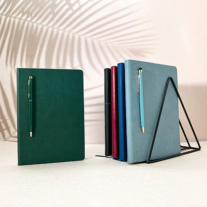 Avec stylo à bille en métal assorti