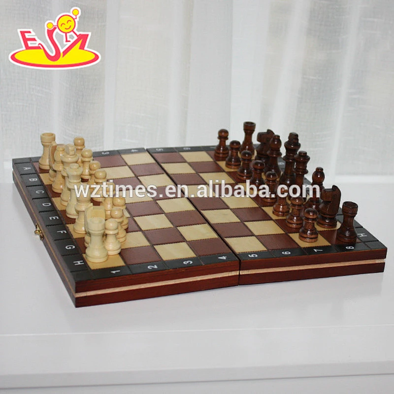 2017 Wholesale funny children wooden chess online W11A055