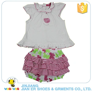 Good quality summer 2 pieces sleeveless shirt and shorts baby girls clothing set