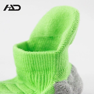 cotton thick jacquard running sport socks