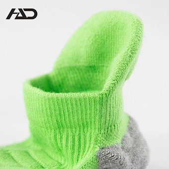 cotton thick jacquard running sport socks