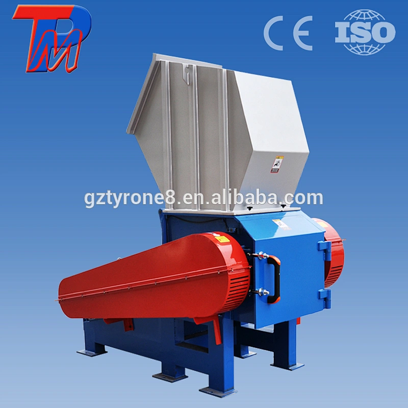 Plastic crusher machine crushing plastic