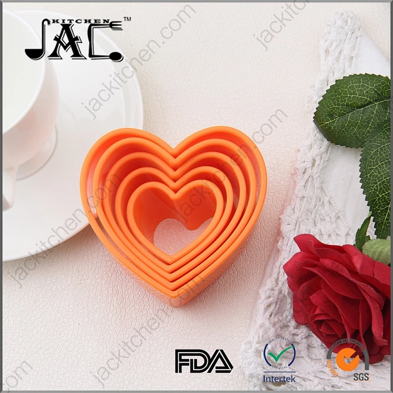 Good Quality Plastic Baking Tools Heart Cookie Cutter