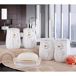 Luxury 5 Pieces of Ceramic Bathroom Accessories Set Simply Bathroom Sanitary Set for Hotel Home Three Pattern