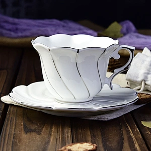 Customized bright white porcelain cup petal shape edge storage products
