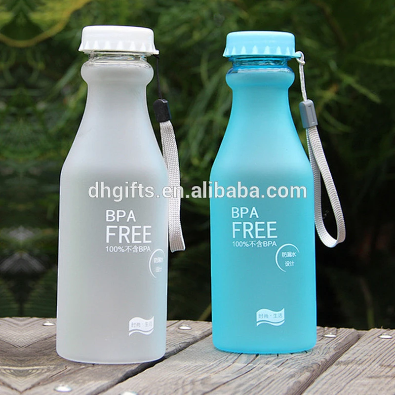 Customized Logo Latest New Design Drinking Sport Plastic Water Bottle Travel Plastic Kettle