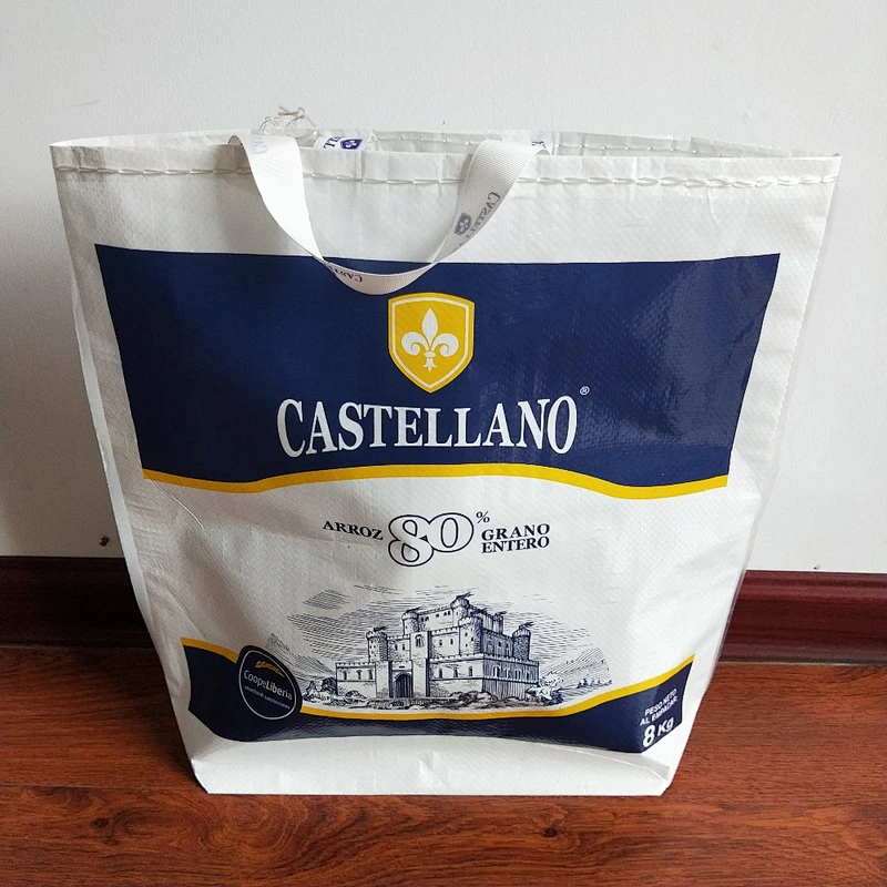 Custom wholesale white non-woven bag with portable bag for shopping