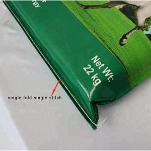 Bopp laminated pp woven horse feed bag 20kg in bulk packaging , 25kg plastic animal feed bag for sale