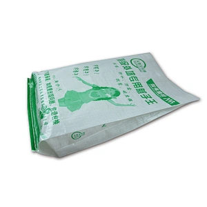 Laminated plastic cement bag for wall putty