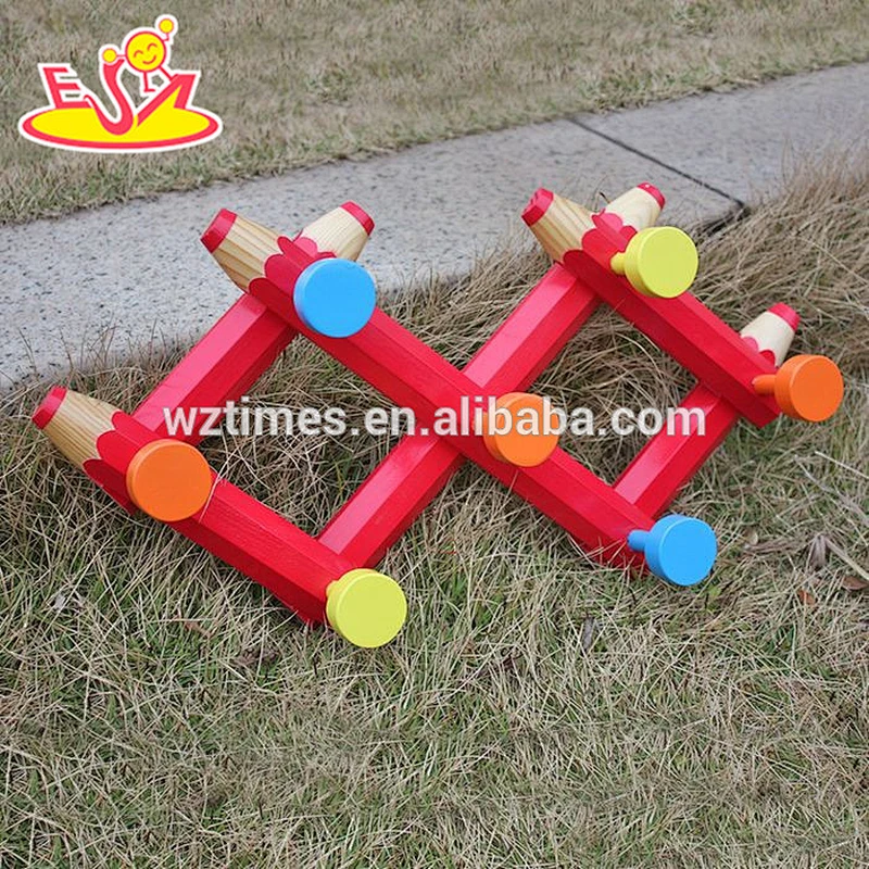 Wholesale novelty toddler wooden pencil shape wall clothes hanger used in home W09B059