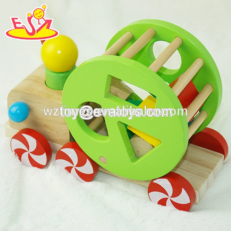 Wholesale best sale hedgehog shaped wooden pull blocks car toy high quality wooden pull blocks car toy W05B159