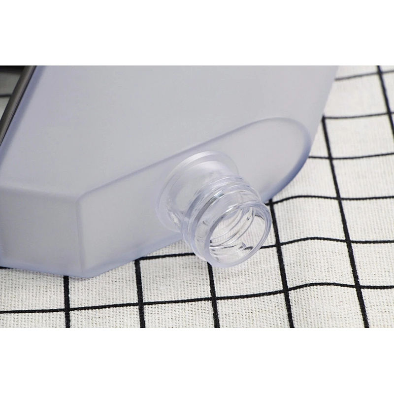 2018 New Sport Style Water Bottle Notebook Shape Drinking Water Pot Plastic Cup
