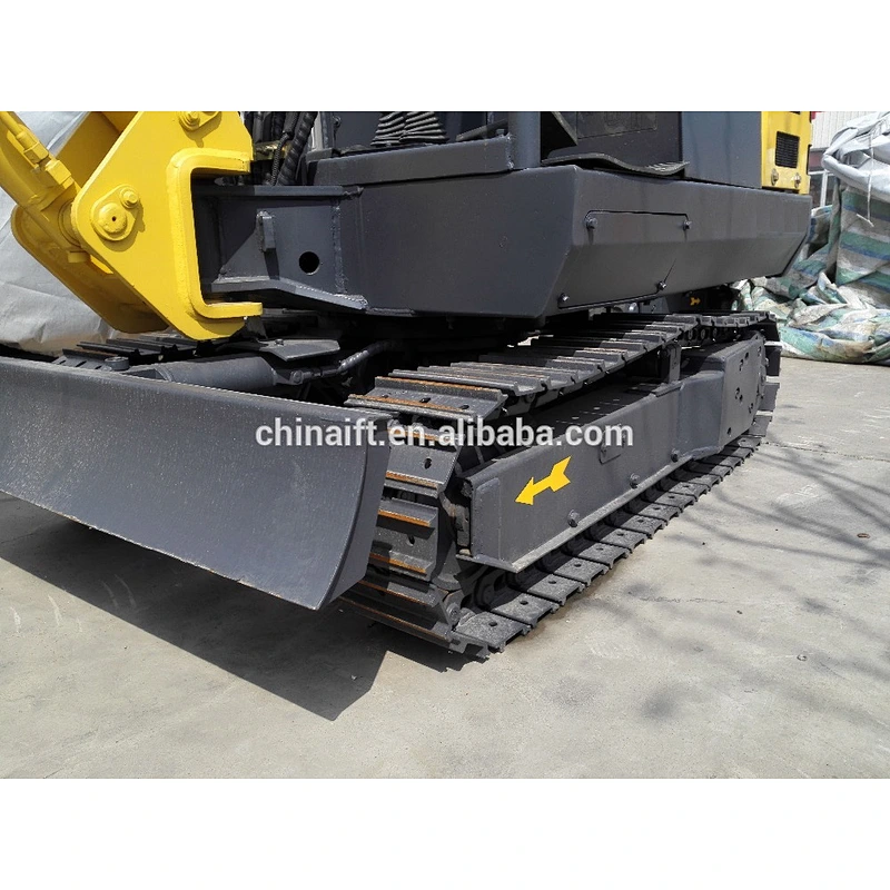 CE Mini excavator with 3-cylinder engine triple pump 0.08 square meter bucket capacity mini excavator for sale ISO