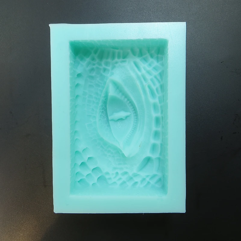 QT0100 New Gift embossed dragon eye shape soap silicone mold