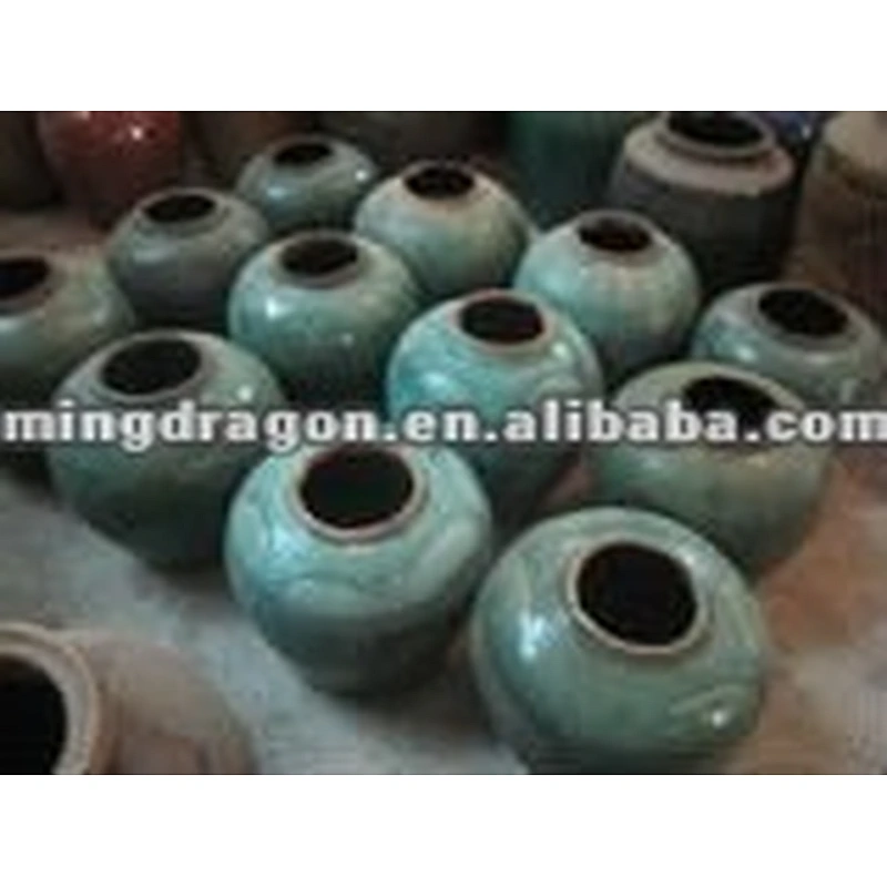 Chinese antique green ceramic storage jar