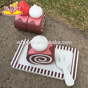 Wholesale snack food role play wooden magnetic cake toy for toddler W10B148