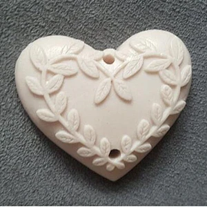 Silicone mold heart theme with leaf