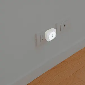 1USB Ports white light 8pcs plug in LED sensor night light