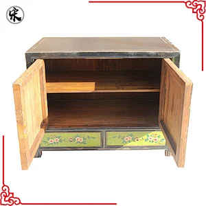 Chinese solid wood pine painted furniture for stores use