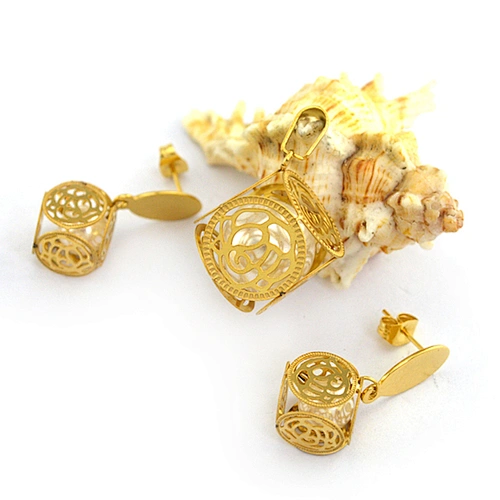 Elegant Pearl Jewelry Set