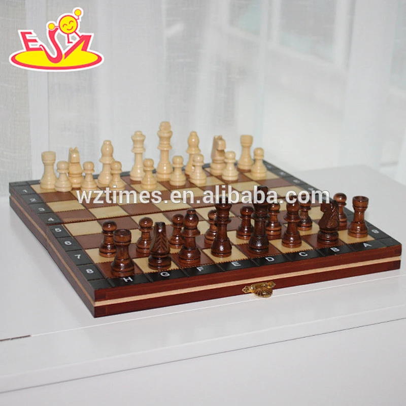 2017 Wholesale funny children wooden chess online W11A055