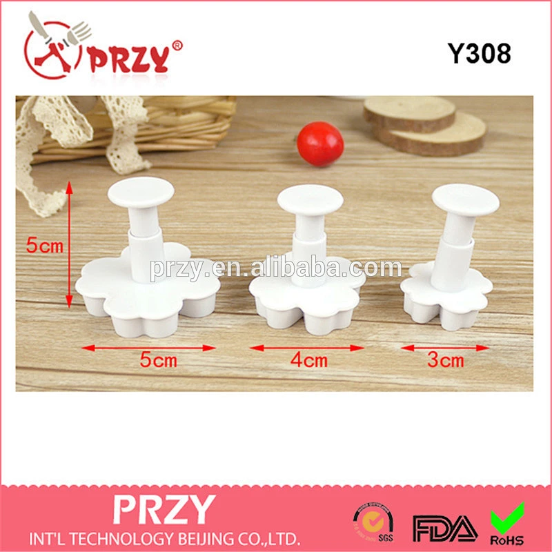 PRZY 3 PCS plastic clover-shaped spring cut / roll candy cake mold -Y308