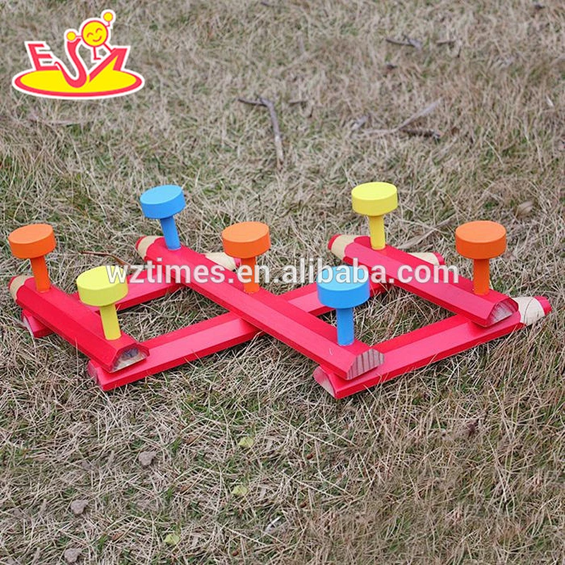 Wholesale novelty toddler wooden pencil shape wall clothes hanger used in home W09B059