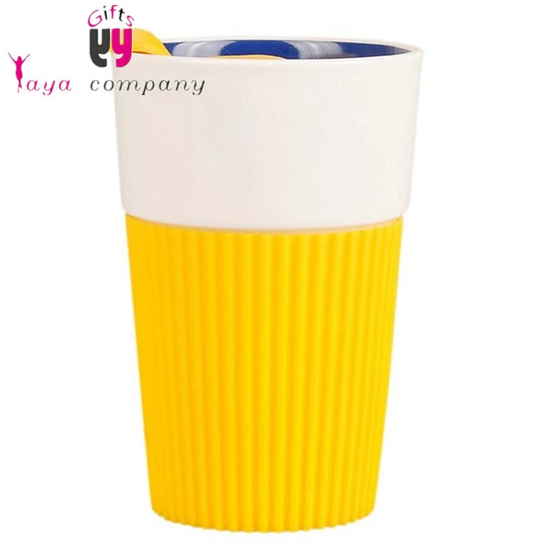 2016 Hot Selling Factory Direct Price Custom-Made glass water bottle with silicone sleeve,silicone rubber cup sleeve