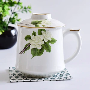 Floral pattern ceramic mug with lid