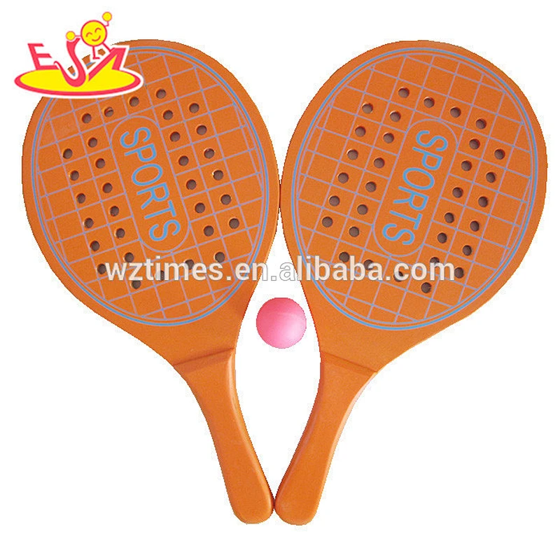 Wholesale interesting outdoor sports wooden beach rackets set for children W01A108