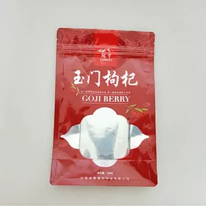 Custom red zip-lock bag window is used for the packaging of goji berries