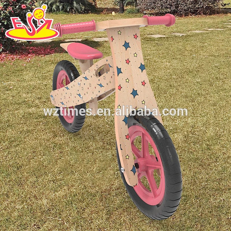2018 Wholesale lovely wooden balance bikes for kids cartoon wooden bicycles for kids W16C177