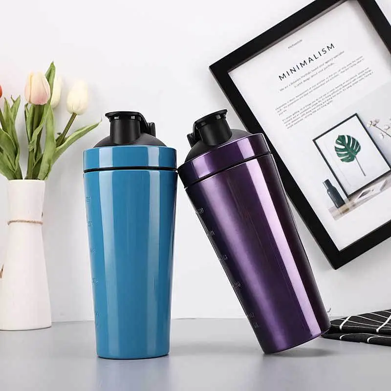 Wholesale 304 Metal Material Shaker Cup Low MOQ Sport Shaker Bottle Customized Logo Vacuum Cup