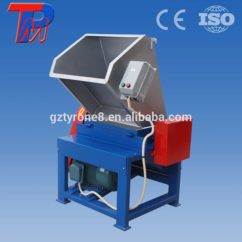 plastic  bottle crusher machine crushing pet bottle