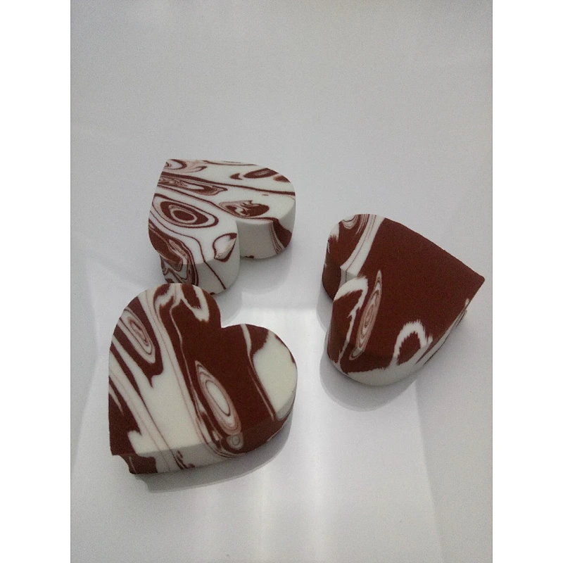 Wholesale heart shape cosmetics sponge puff latex free makeup sponge