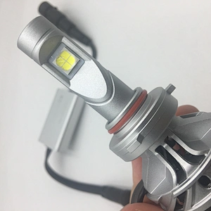工場LEDヘッドライトL8 9005車の電球CE Rohs承認済み
