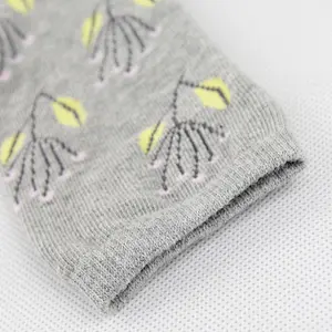 Professional manufacturer anti-slip ladies high quality custom socks
