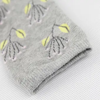 Professional manufacturer anti-slip ladies high quality custom socks