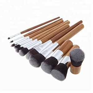 Personalised 11 Pieces Natural Factory Price Cosmetic Brush Set Wood Brush Kit Wooden Makeup Brush Manufacturers China