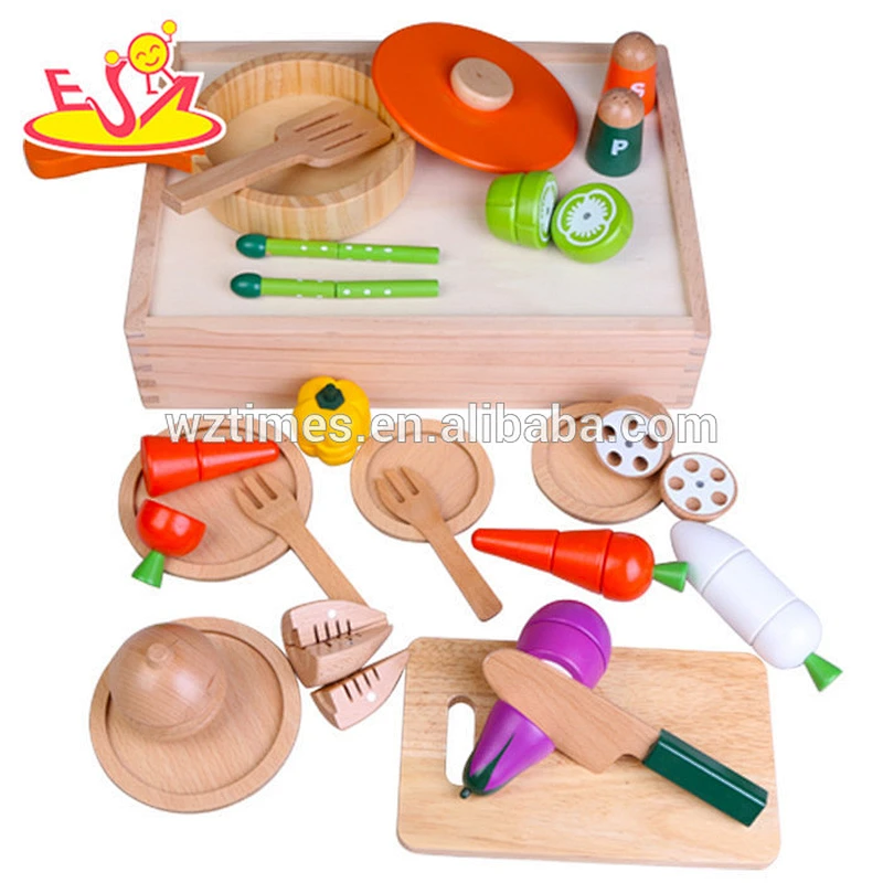 Educational children pretend play cutting wooden toy food set W10B140