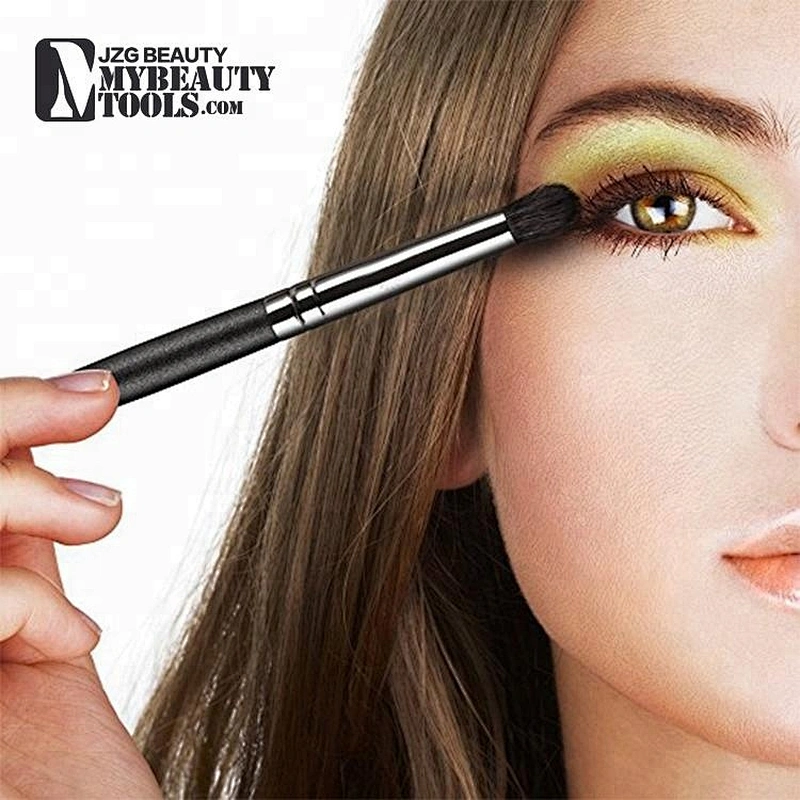 Custom logo wholesale vegan liquid glitter makeup eyeshadow palette blending brush stick pan
