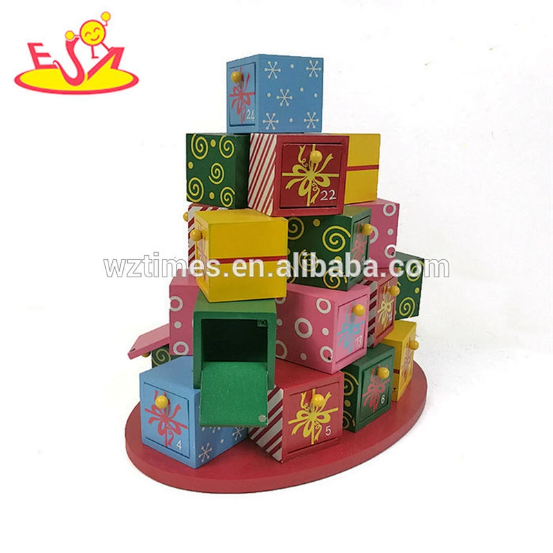 Wholesale new fashion kids wooden christmas nutcracker calendar for home decoration W09F016