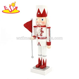 2018 Wholesale mini fashion model toy wooden funny nutcracker for sale W02A289