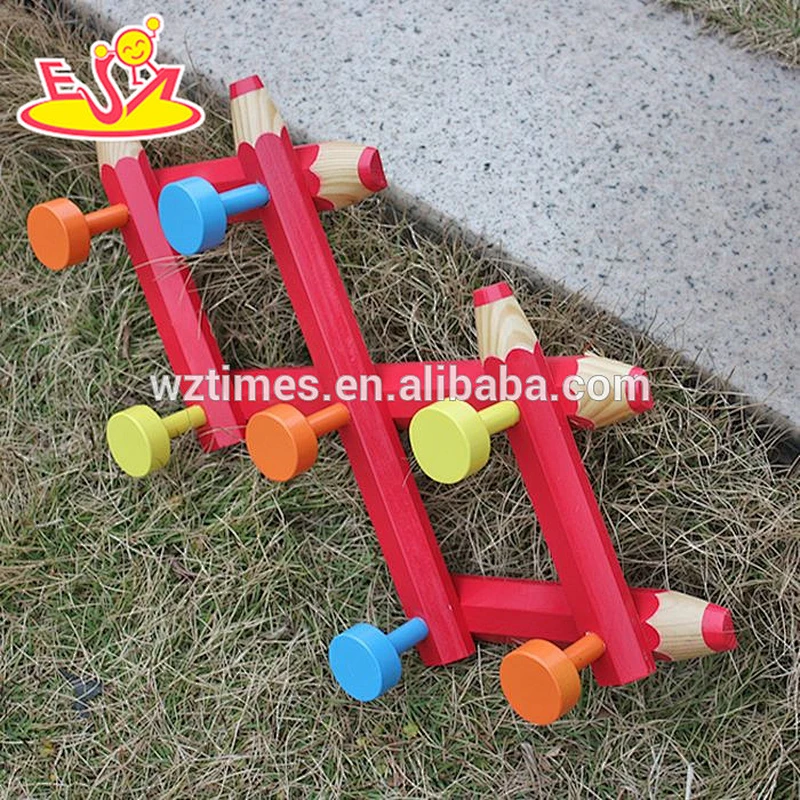 Wholesale novelty toddler wooden pencil shape wall clothes hanger used in home W09B059